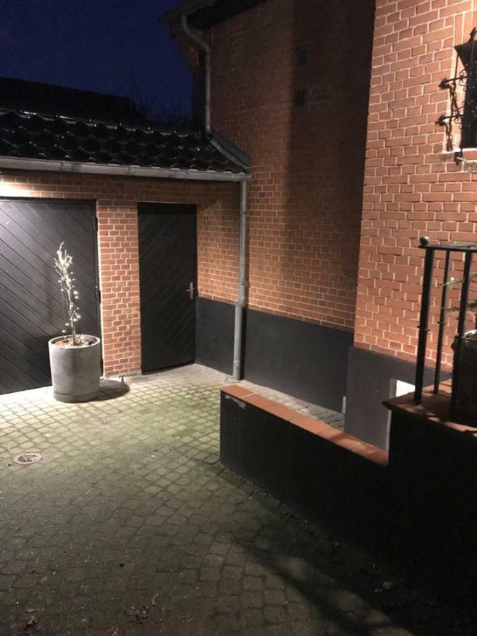 Ferienwohnung Special Offer,One Of Its Kind, Extremely Central In Herning, Danish Hosts, Extremely Clean, Very Quiet Street But A Stonethrough From Bars & Restaurants Exterior foto