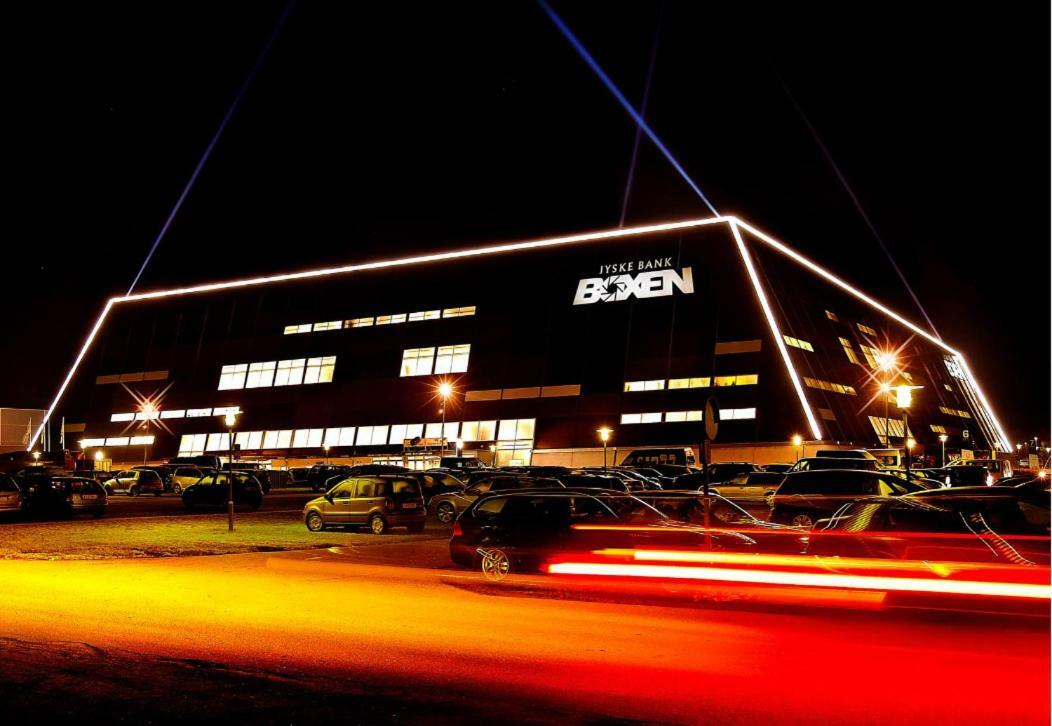 Ferienwohnung Special Offer,One Of Its Kind, Extremely Central In Herning, Danish Hosts, Extremely Clean, Very Quiet Street But A Stonethrough From Bars & Restaurants Exterior foto